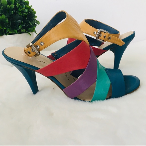 2/$22 🛍️✨ Nine West multi-tone heels - Picture 3 of 6